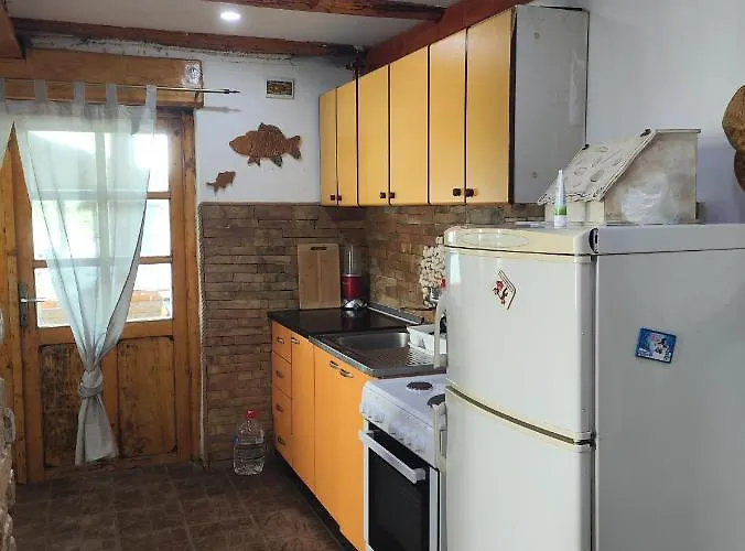 Vikendica Tisa Dukatar Titel